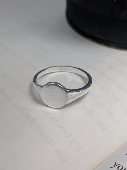 Signet Ring